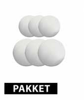 Piepschuimen balletjes